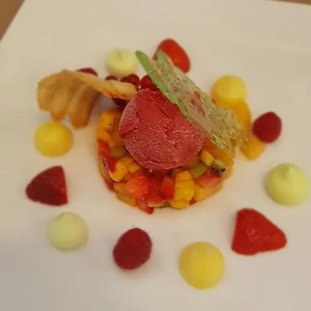 Le Neron - Logis Hotel 3*