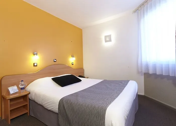 Le Neron - Logis Hotel Fontanil-Cornillon