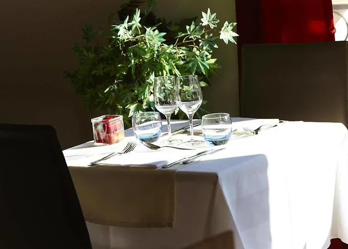 Le Neron - Logis Hotel