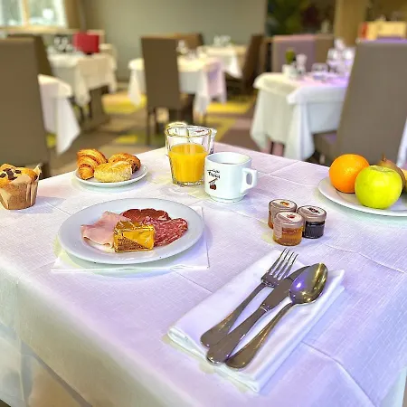 Le Neron - Logis Hotel 3*