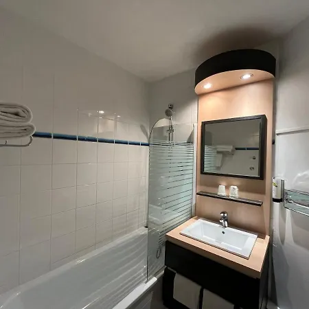 Le Neron - Logis Hotel